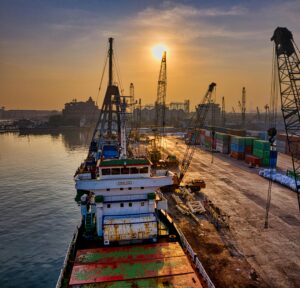 Dampak Ketidakpastian Ekonomi Global Pada Perdagangan Dunia
