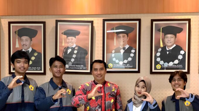 UKM Triple-C Lakukan Audiensi Terkait Pengadaan Barang Dan Pemanfaatan Ruang Multimedia Bersama Wakil Rektor II UTM, Bapak Ari Basuki