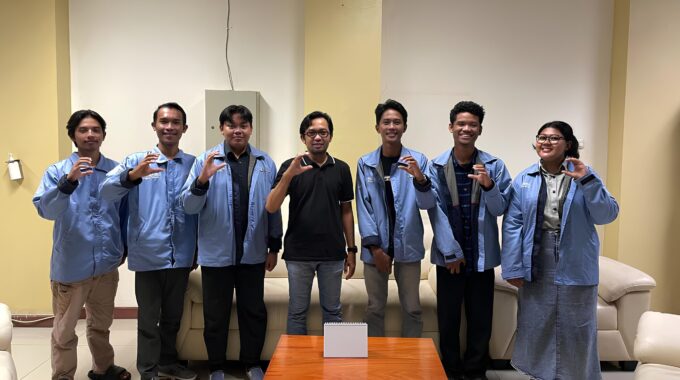 Pengurus Masa Creative 2025 Lakukan Silaturahmi Bersama Pendiri UKM Triple-C, Mas Lutfi: Bangun Semangat Regenerasi Dan Penguatan Identitas Organisasi