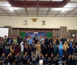 Cetak Desainer Digital Muda, UKM Triple-C UTM Latih 18 Sekolah di Bangkalan