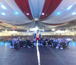 UKM Triple-C Tampilkan Teknologi VR pada Display PKKMB SAKERA UTM: Ajak Mahasiswa Baru Mengenal Dunia Digital Masa Depan